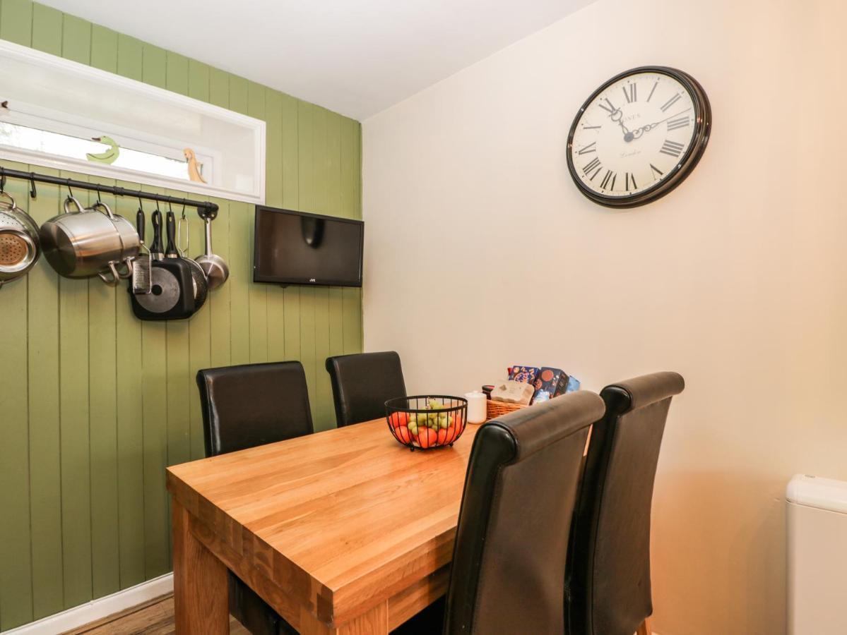 Orchard House Cottage Малмсбери Экстерьер фото